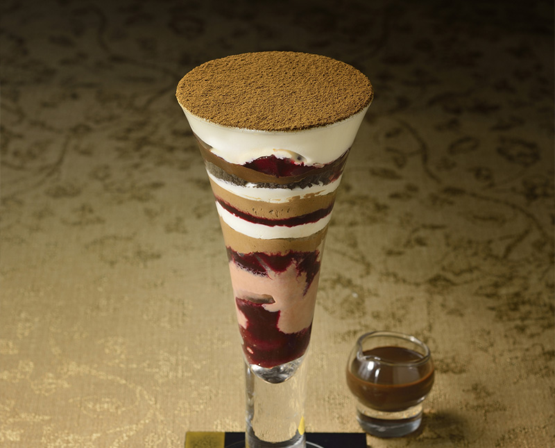 焙香ショコラノワールパフェ